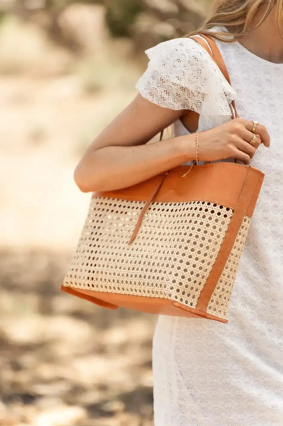 Ellie Wicker Tote in Tan